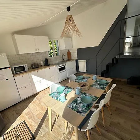 A 150m De La - Jolie Maisonnette Avec Jardin Et 度假居 *