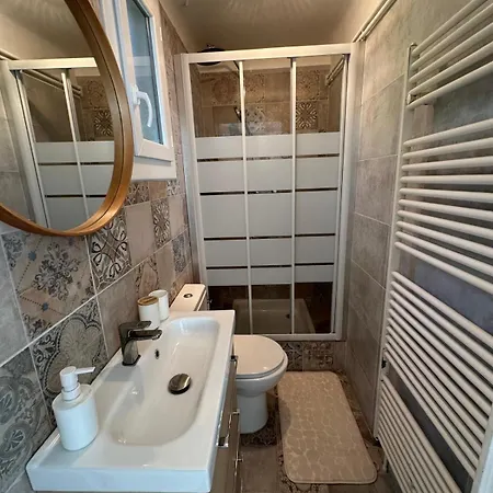 A 150m De La - Jolie Maisonnette Avec Jardin Et La Seyne-sur-Mer